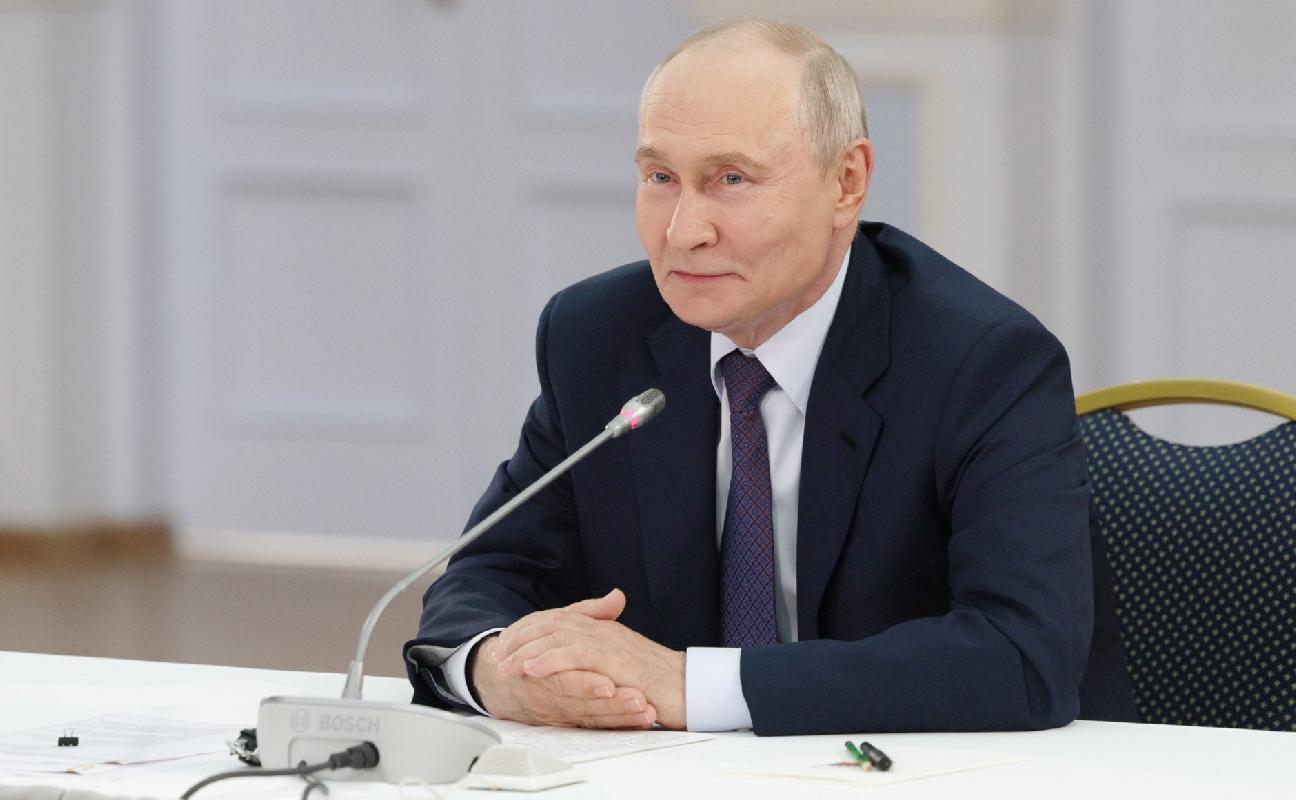 Владимир Путин: Владивосток развивается хорошими темпами Владимир Путин: Владивосток развивается хорошими темпами